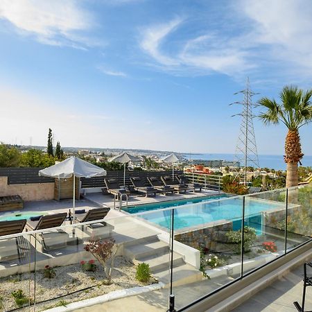 Queen'S Gem Luxury Villa - Heated Jacuzzi & Pool 헐소니소스 외부 사진