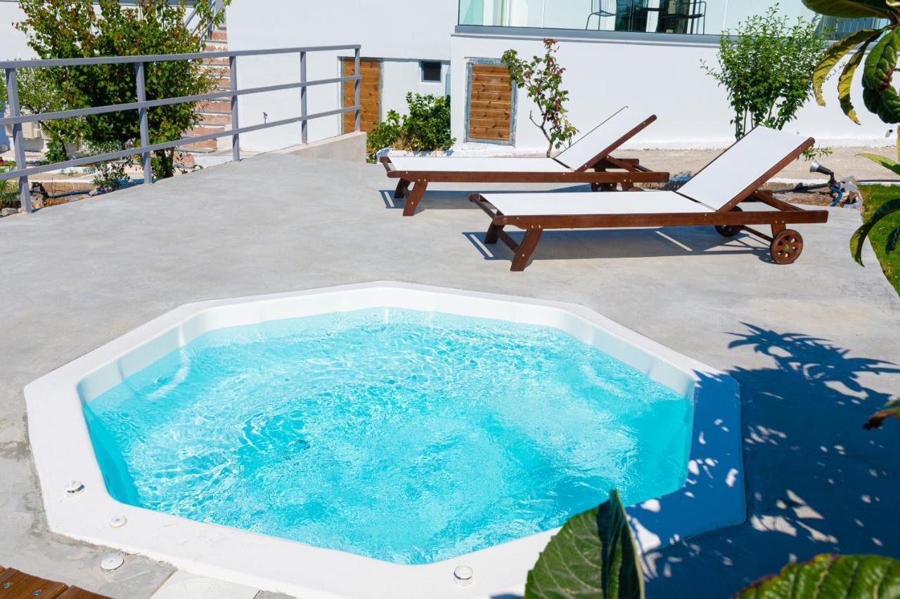Queen'S Gem Luxury Villa - Heated Jacuzzi & Pool 헐소니소스 외부 사진