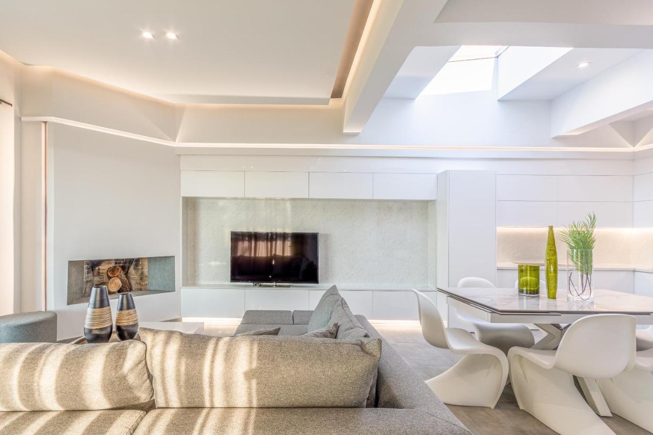 Queen'S Gem Luxury Villa - Heated Jacuzzi & Pool 헐소니소스 외부 사진