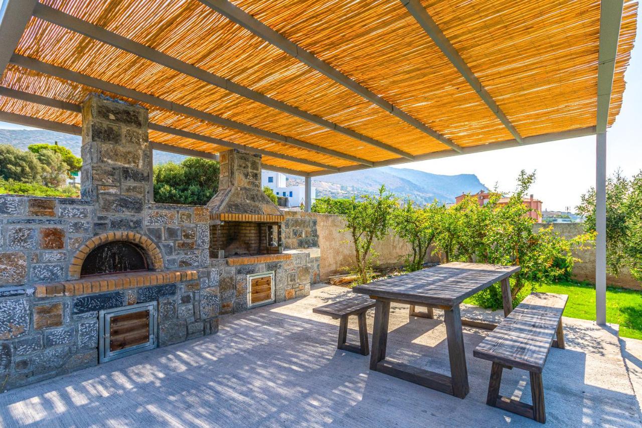 Queen'S Gem Luxury Villa - Heated Jacuzzi & Pool 헐소니소스 외부 사진