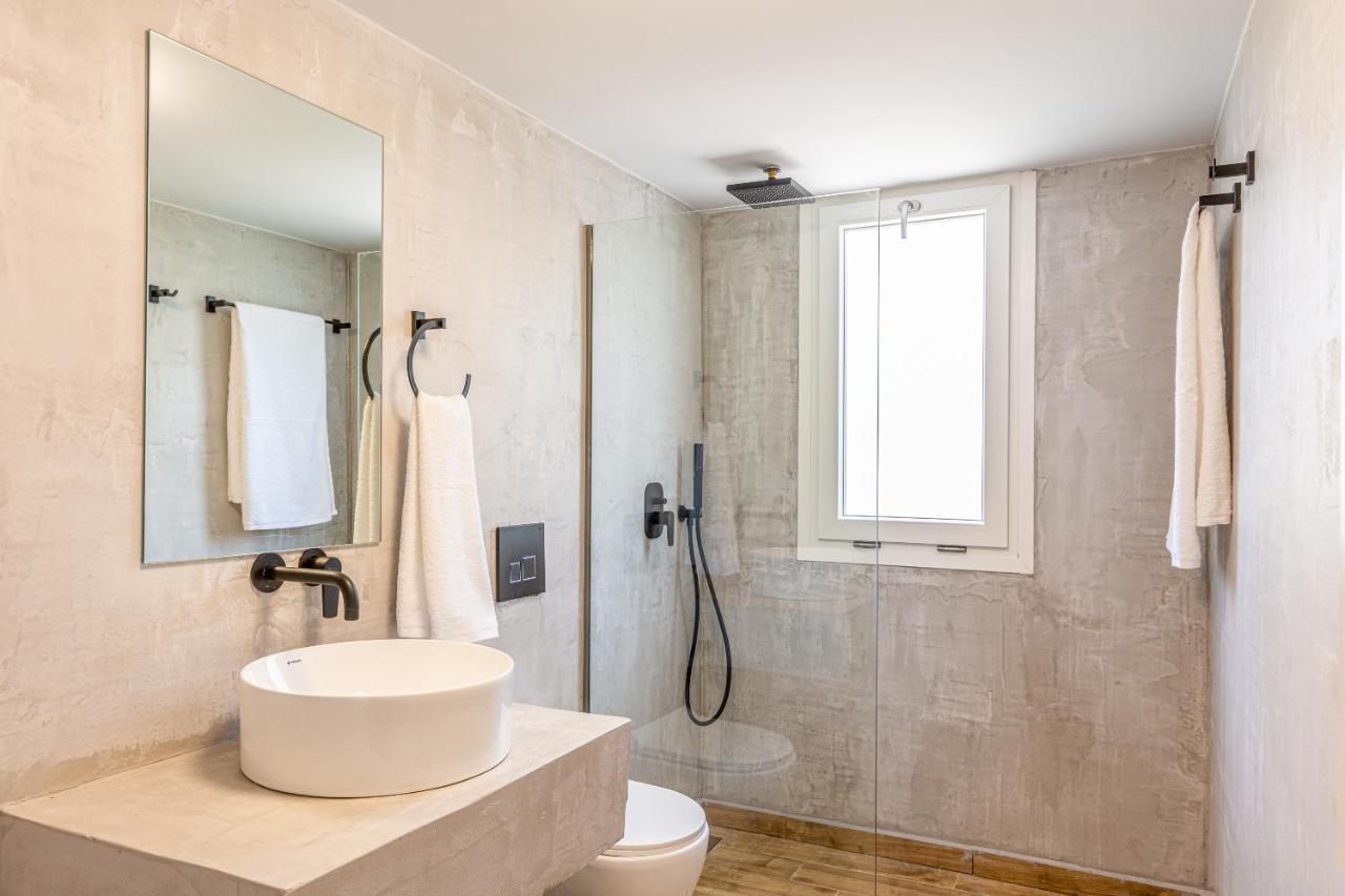Queen'S Gem Luxury Villa - Heated Jacuzzi & Pool 헐소니소스 외부 사진