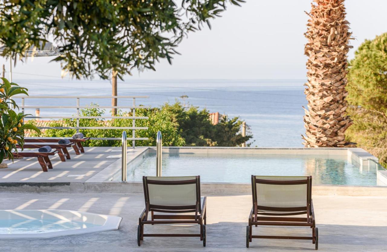Queen'S Gem Luxury Villa - Heated Jacuzzi & Pool 헐소니소스 외부 사진