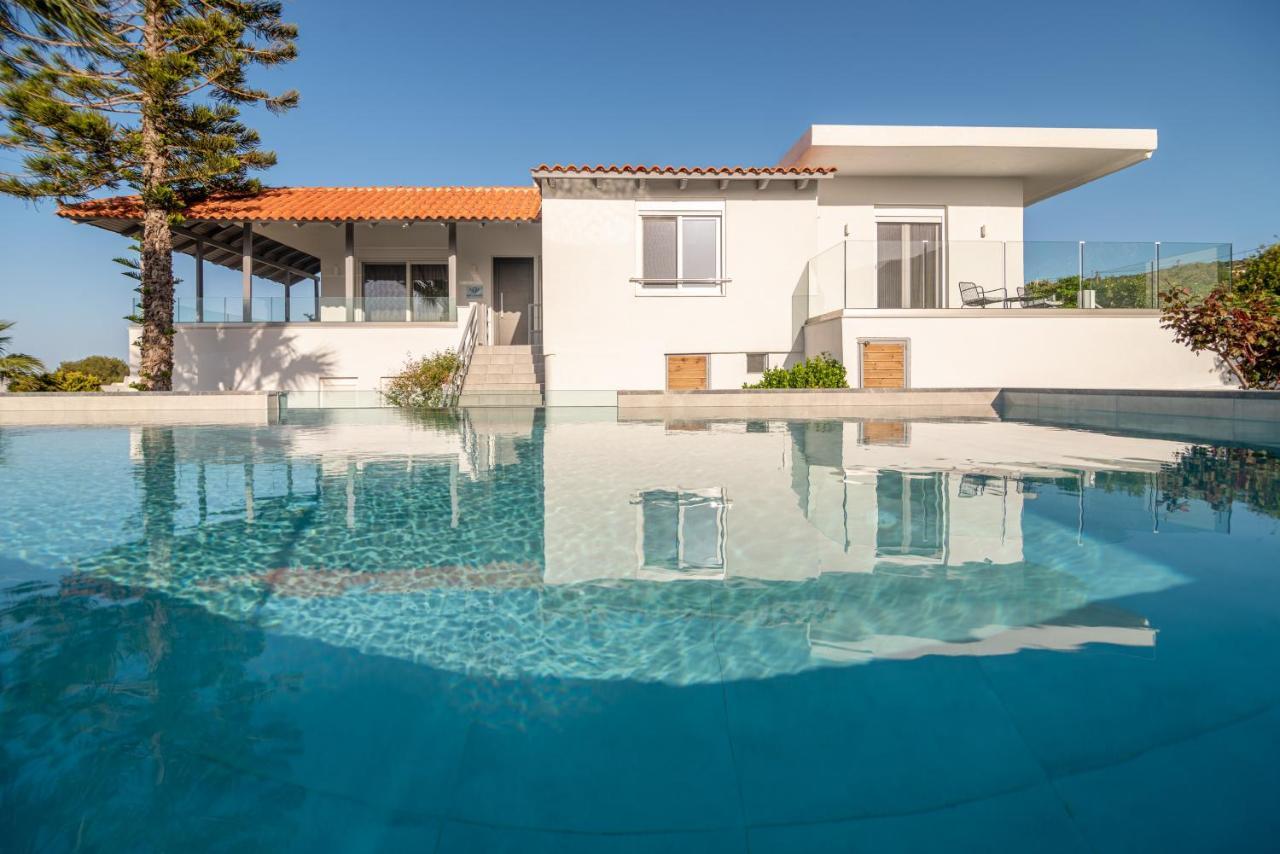 Queen'S Gem Luxury Villa - Heated Jacuzzi & Pool 헐소니소스 외부 사진