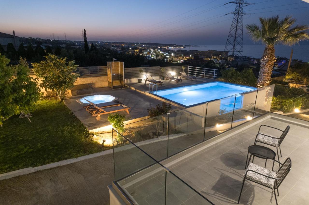 Queen'S Gem Luxury Villa - Heated Jacuzzi & Pool 헐소니소스 외부 사진