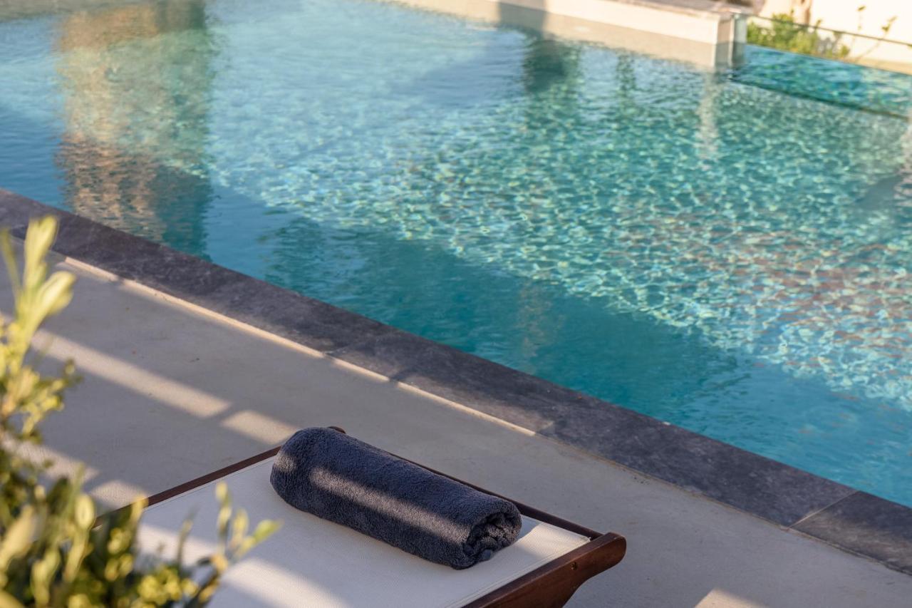 Queen'S Gem Luxury Villa - Heated Jacuzzi & Pool 헐소니소스 외부 사진