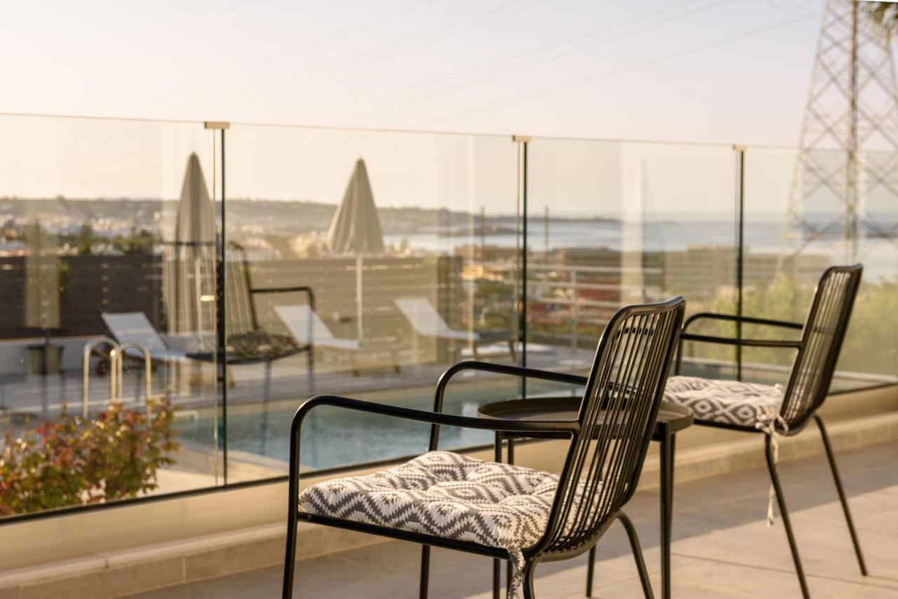 Queen'S Gem Luxury Villa - Heated Jacuzzi & Pool 헐소니소스 외부 사진