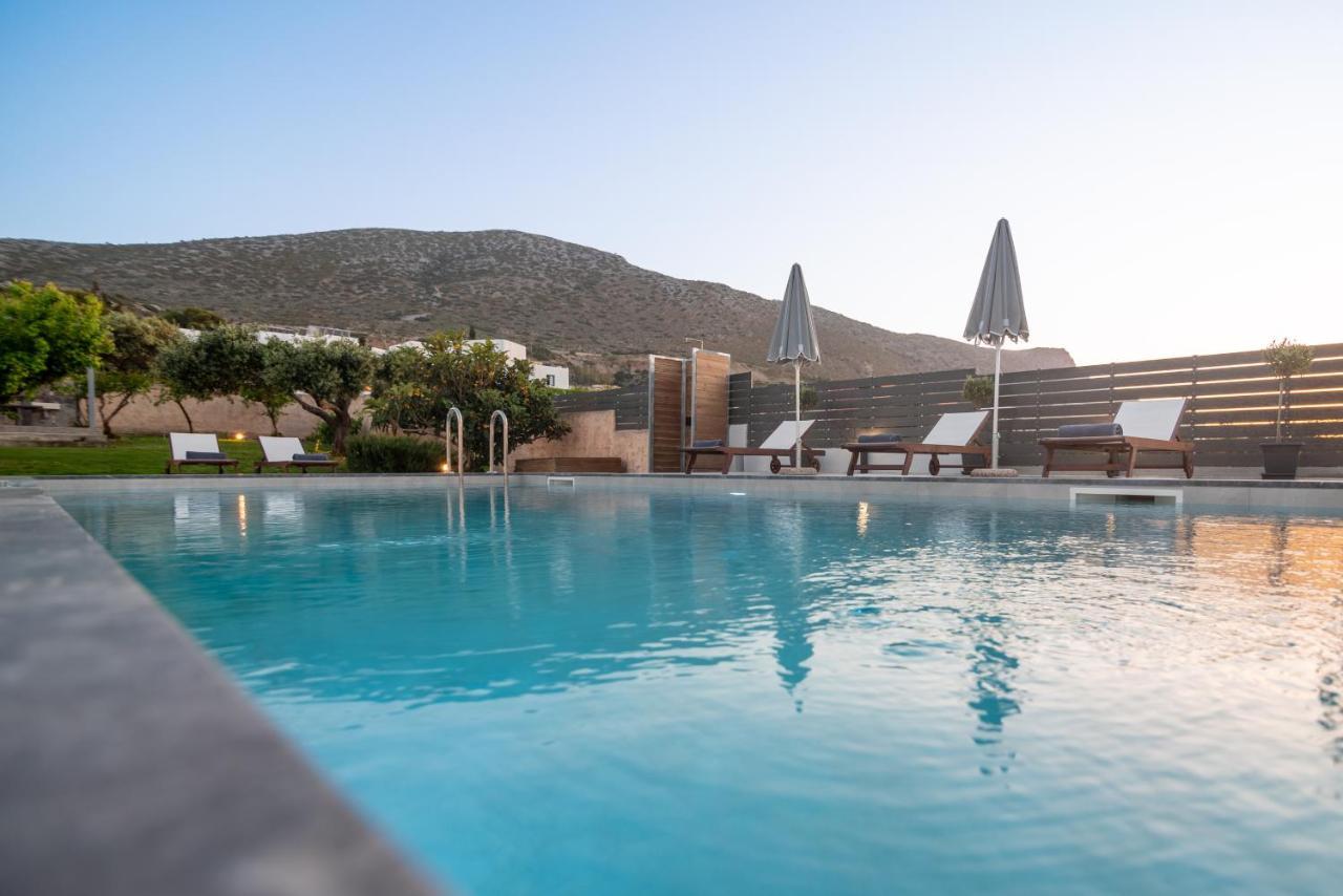 Queen'S Gem Luxury Villa - Heated Jacuzzi & Pool 헐소니소스 외부 사진
