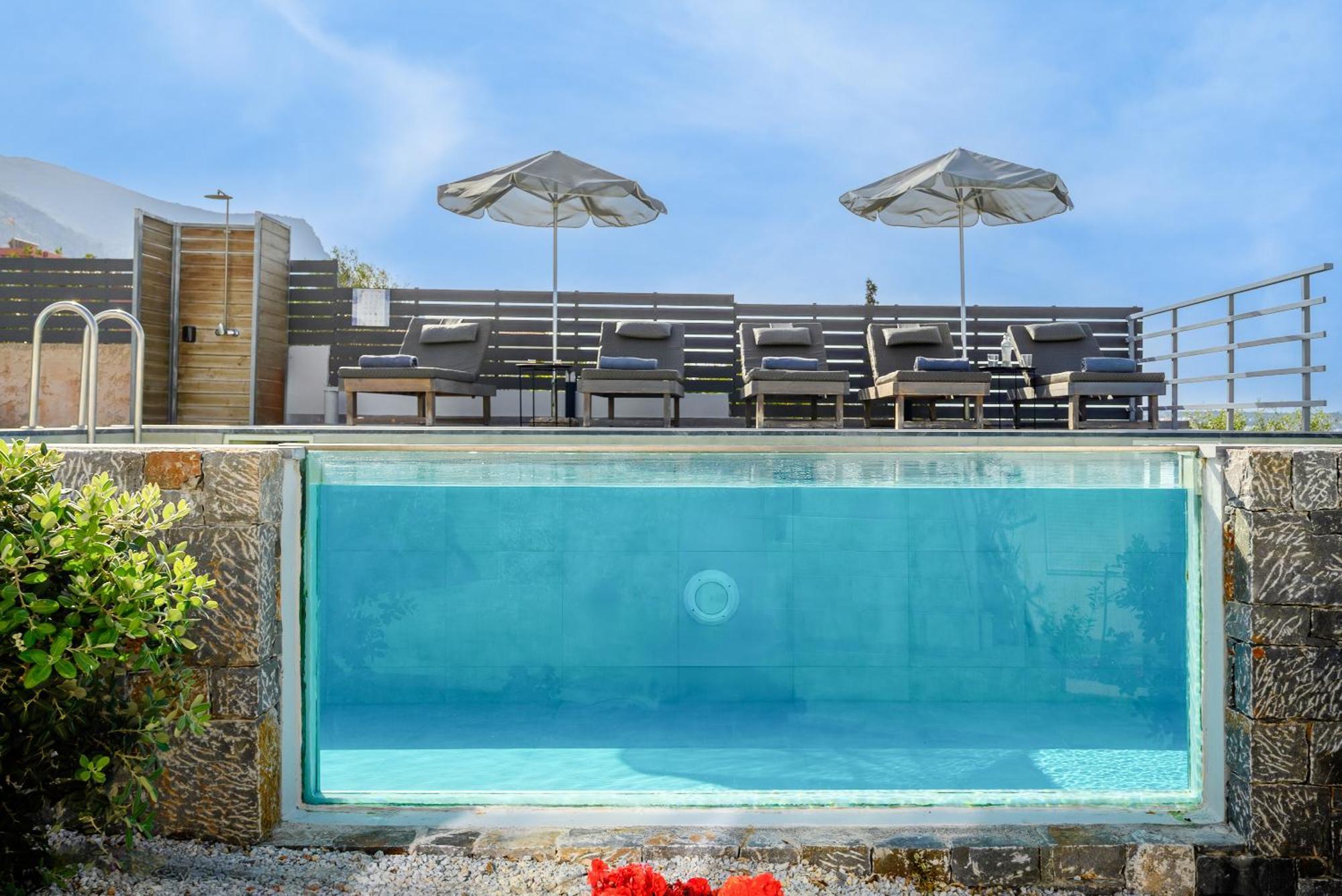 Queen'S Gem Luxury Villa - Heated Jacuzzi & Pool 헐소니소스 외부 사진
