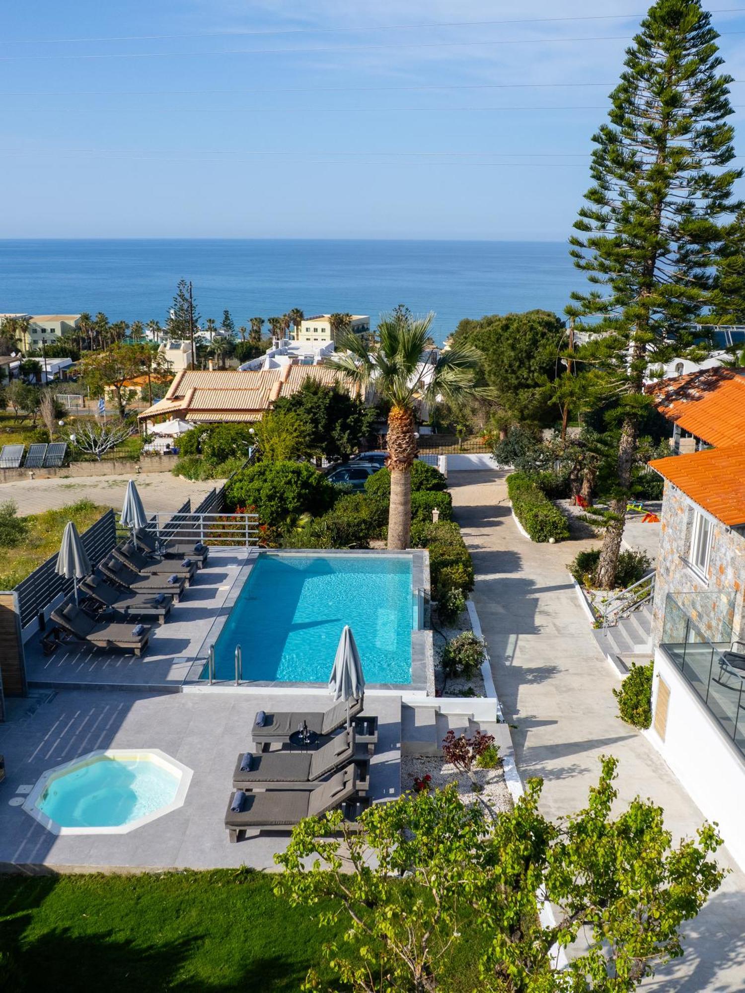 Queen'S Gem Luxury Villa - Heated Jacuzzi & Pool 헐소니소스 외부 사진